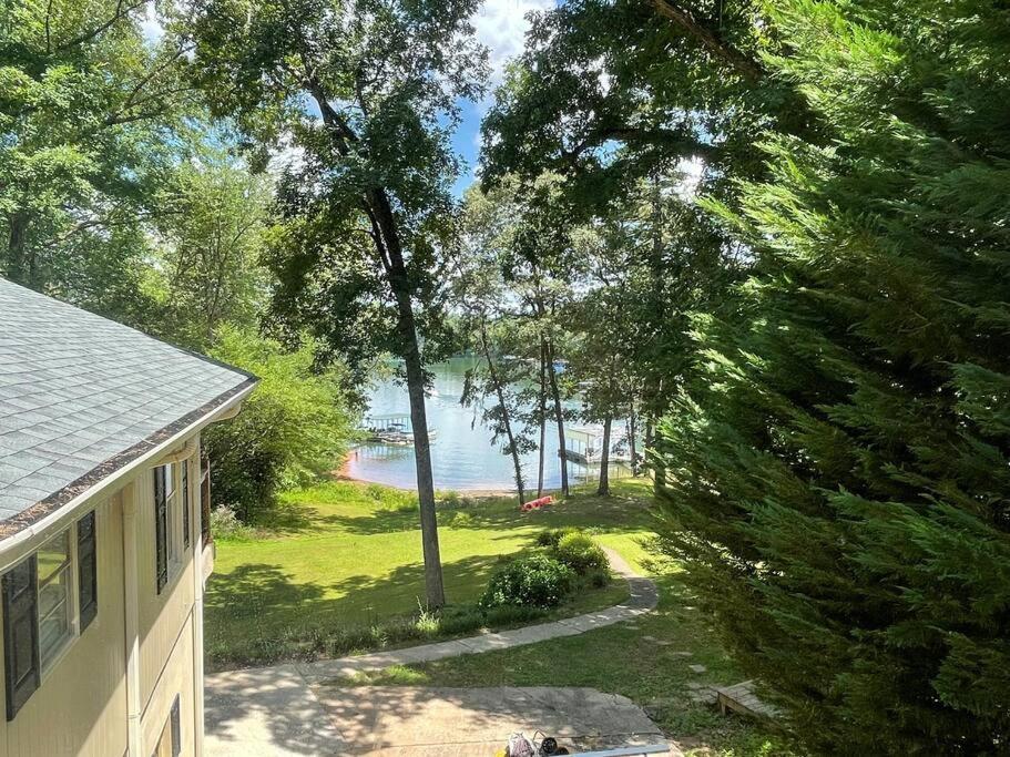 Вілла Cozy, Lake Lanier Property With Amazing Views Досонвілль Екстер'єр фото